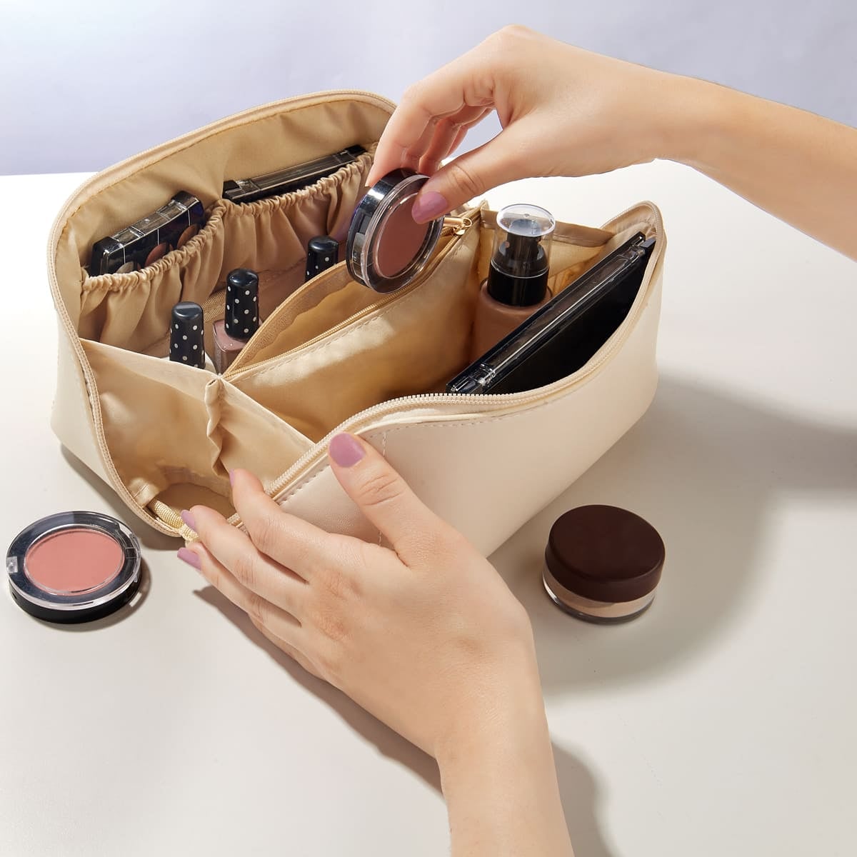 COSMETIQUERA CURPIEL EXTERIOR ZAEUEN